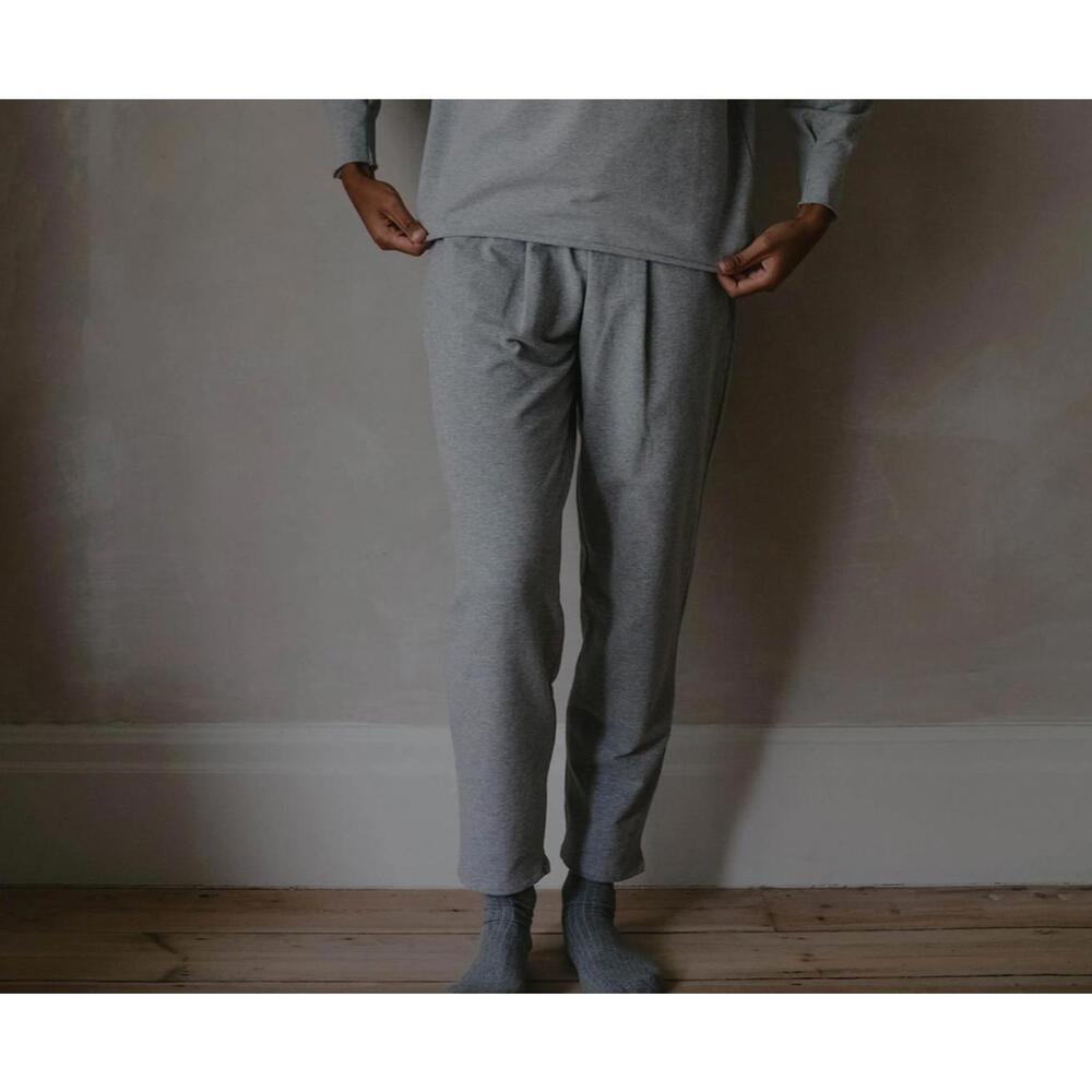 The simple folk sweatpant